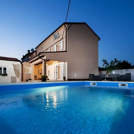 Idyllic Getaway Holiday With Pool * Rovinj