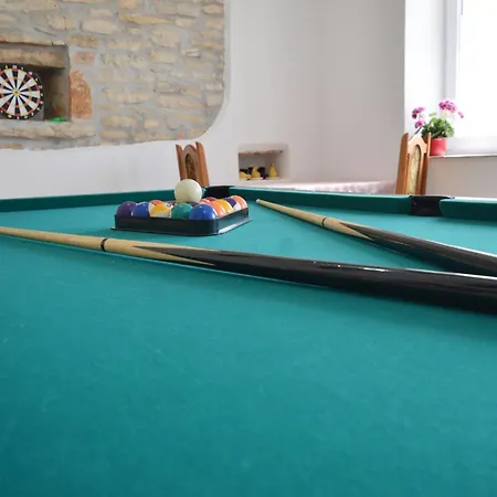 Idyllic Getaway Holiday With Pool Prázdninový dům Rovinj