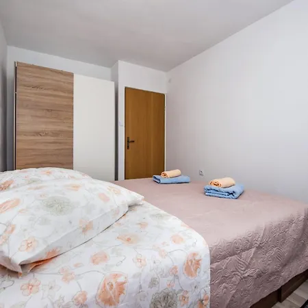 Idyllic Getaway Holiday With Pool Rovinj